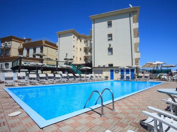 hotelgardencesenatico it offerta-in-hotel-a-cesenatico-sul-mare-in-occasione-della-9-colli-in-romagna 006