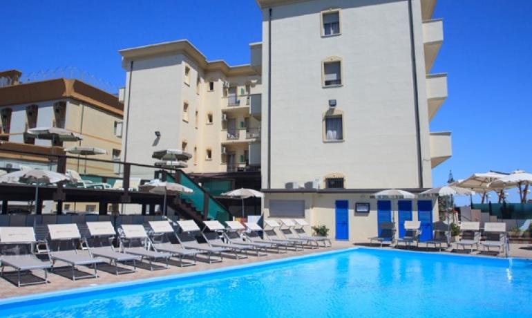 hotelgardencesenatico it settembre-al-mare-in-vacanza-in-hotel-3-stelle-a-cesenatico 017