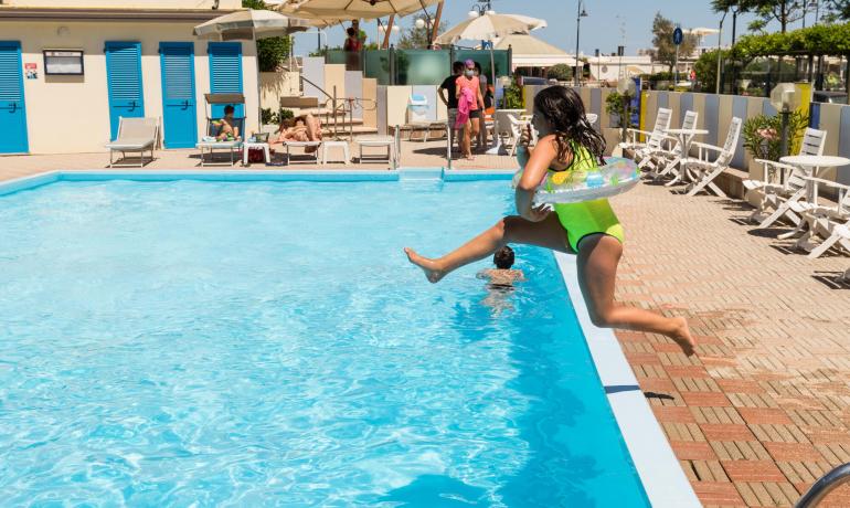 hotelgardencesenatico de juli-spezialangebot-familien-all-inclusive-strandhotel-mit-pool 014