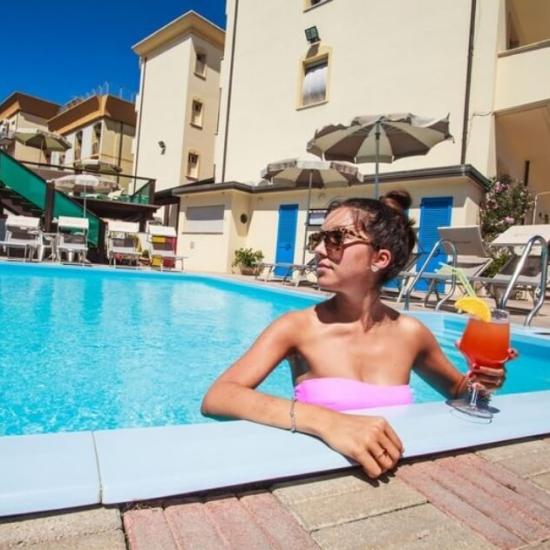 hotelgardencesenatico en hotel-cesenatico-with-pool 017